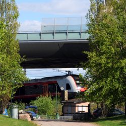 Østfoldbanen er fortsatt stengt. I tillegg stenger Gjøvikbanen mellom Oslo S og Grefsen og det er fortsatt færre avganger vestover mot Asker og Drammen. Foto Jan Arne Dammen