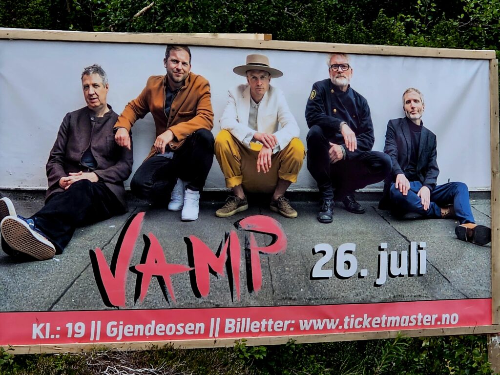 Velkommen til Gjende festivalen 26. juli. Bernt Jo Vole og hans folk garanterer en helt unik konsertopplevelse ved Gjende. 