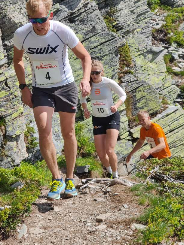 Med start nr. 10 er Maja Rud fra Fossum på vei opp til klasseseier.